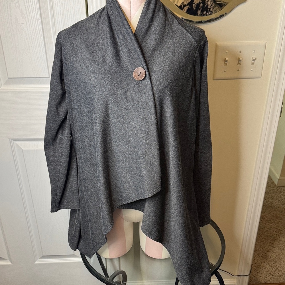Bobeau Charcoal Buttoned Poncho